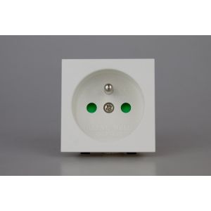 DSE4FW Varilight DataGrid+ 16A Euro Socket Pin Earth Module in White. Use with Varilight DataGrid Plates