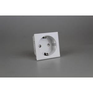 DSEUFW Varilight DataGrid+ 16A Euro Socket Schuko Module in White. Use with Varilight DataGrid Plates