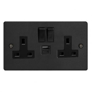 XDE5UACB.MB Varilight 2 Gang 13 Amp Single Pole Switched Socket with USB-A and USB-C Charging Ports With Qualcomm QuickCharge 3.0 Essential Matt Black Finish With Black Sockets, and Black Switches