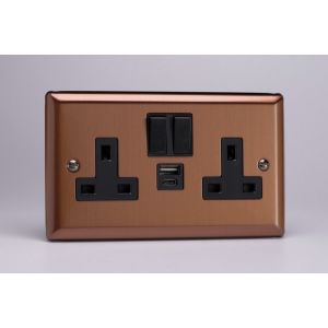 XY5UACB.BZ Varilight 2 Gang 13 Amp Single Pole Switched Socket with USB-A and USB-C Charging Ports With Qualcomm QuickCharge 3.0 Urban Brushed Bronze Effect Finish With Black Sockets, and Black Switches